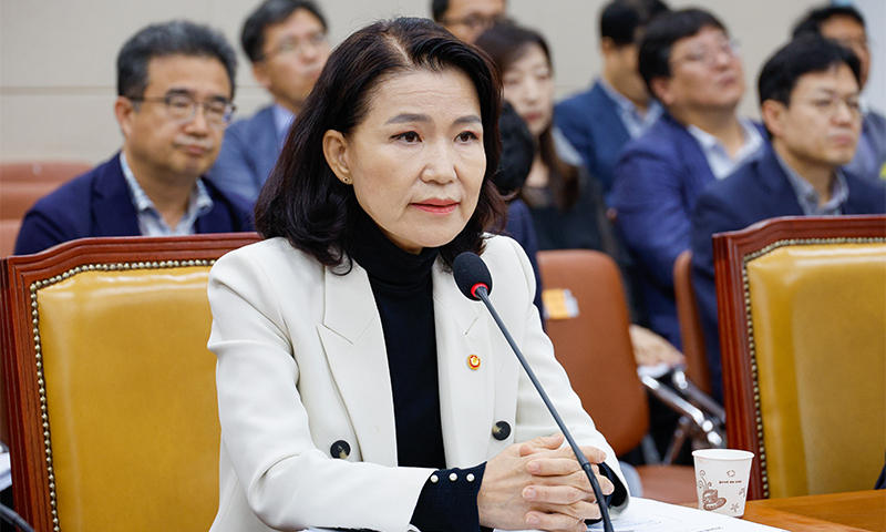 대통령실, 이진숙 방통위원장 직권면직 검토… “정치 중립 의무 위반”
