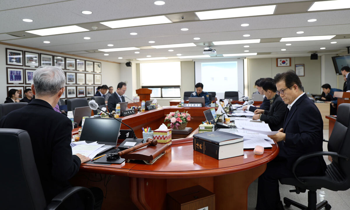 심의 대신 맞춤법 교정·정책 패싱 수두룩… ‘제2법무계’ 전락 [심층기획-국가경찰委 새 판 짜자]