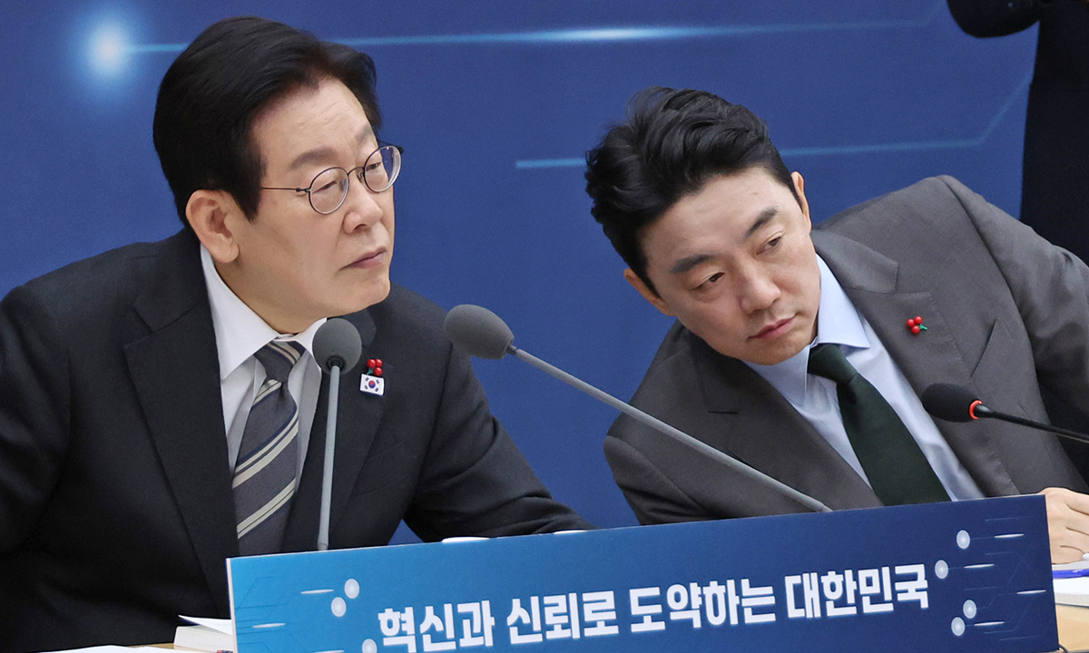 방미통위, 출범 첫 업무보고… “허위조작정보 대응 만전”