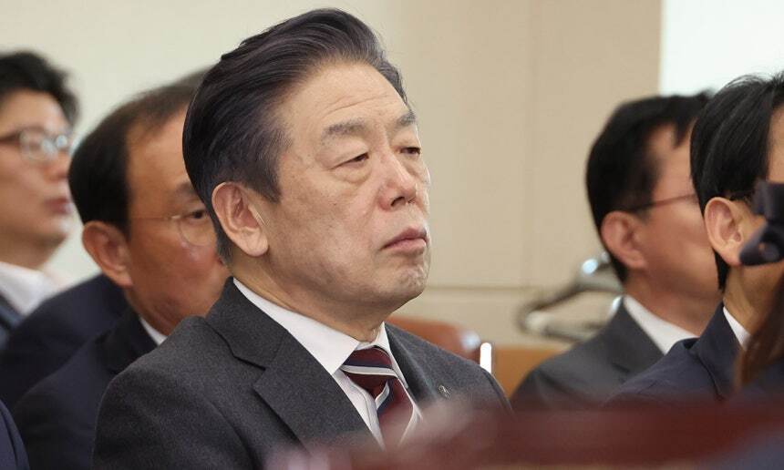 李, 김형석 독립기념관장 해임안 재가