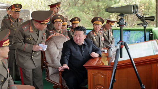 김정은, ‘4·25’ 맞아 박격포 사격 참관…사상무장 주문 