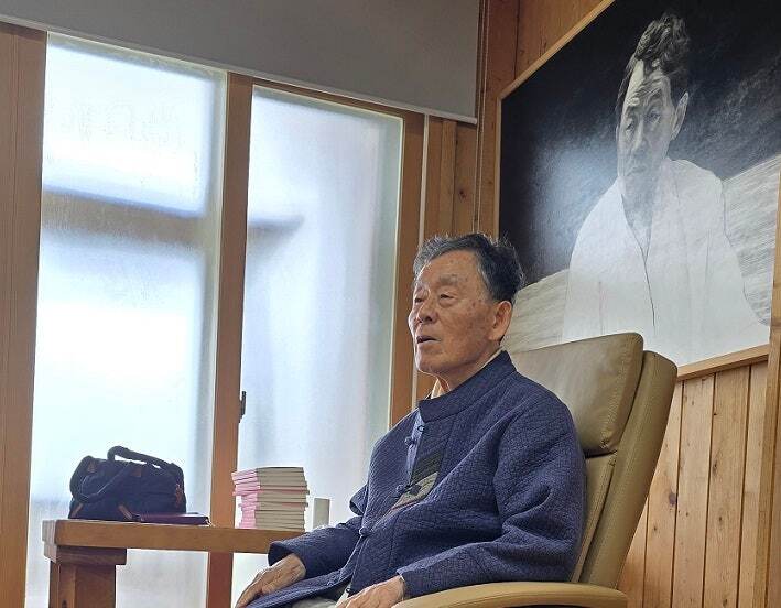 [단독] 소설가 한승원 “파킨슨 투병…한때 안락사 고민, 이제는 더 살며 좋아하는 글 쓰고 싶다”
