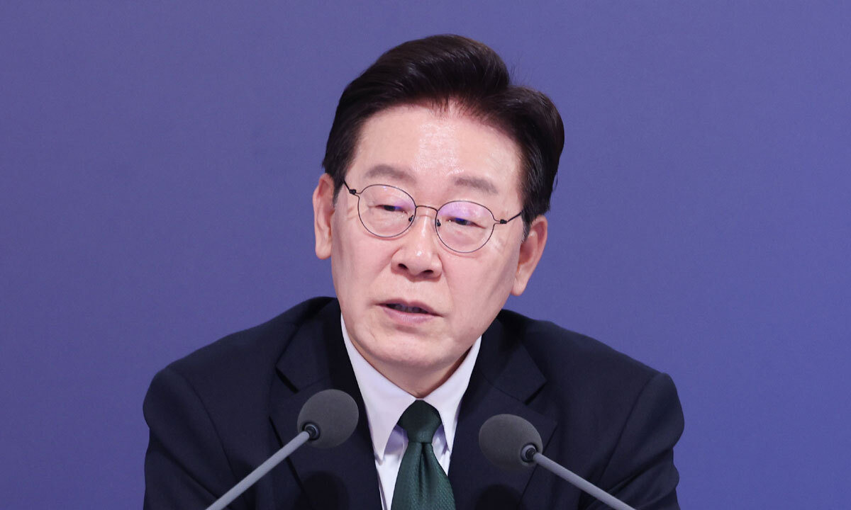 李대통령, 스벅 ‘5·18 탱크데이’ 이벤트에 “비인간적 막장 행태”
