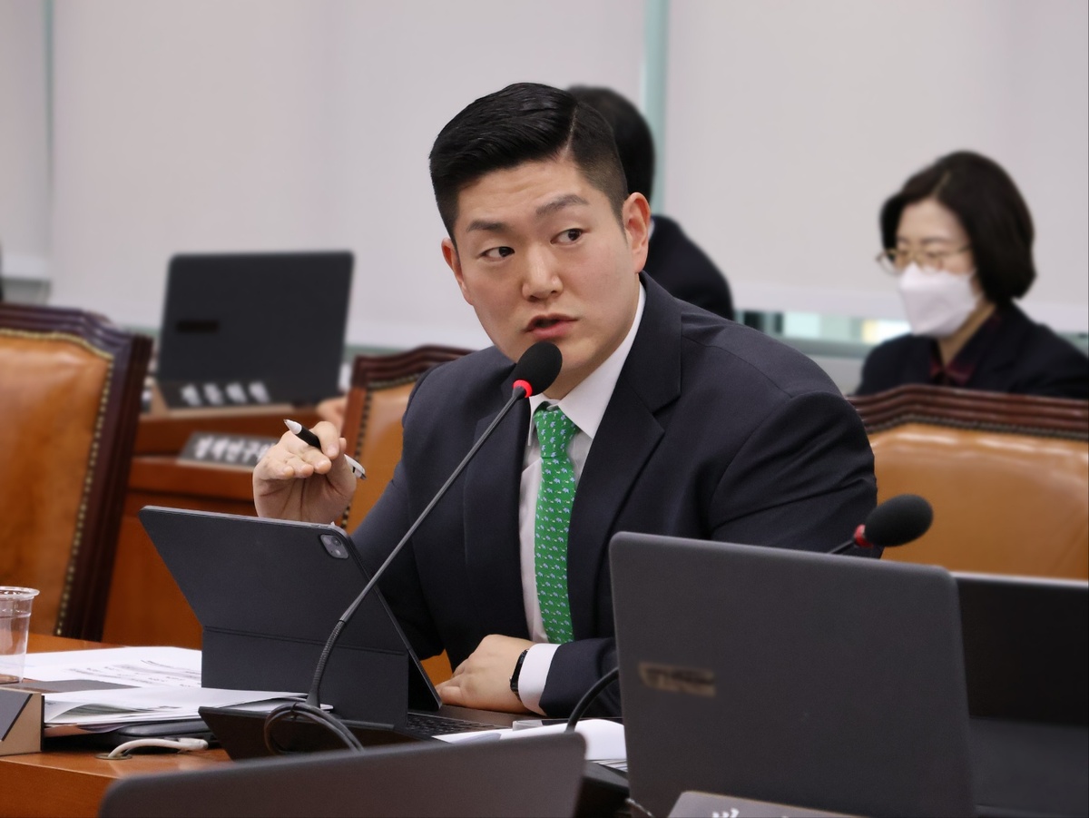 시·도지사 토론 최소 3회로…野 김재섭, 공직선거법 개정안 발의