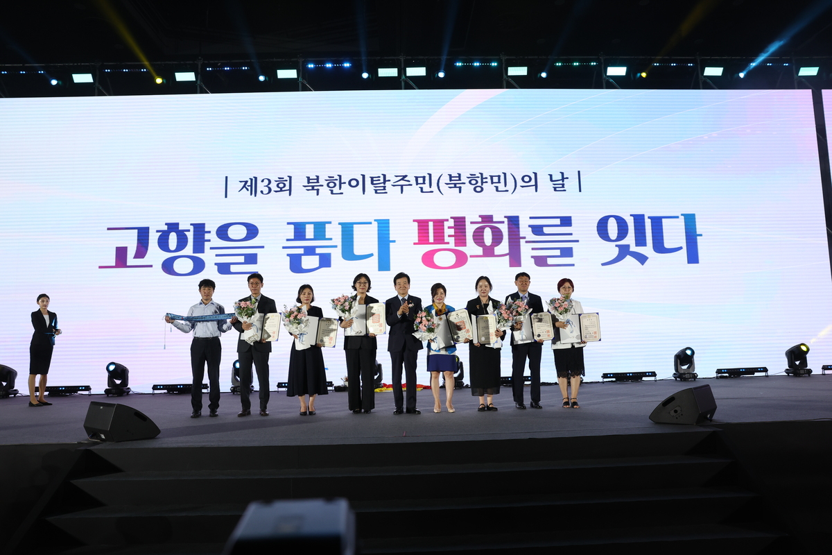 李대통령 “북향민, 남북 미래 자산… 정부가 세심히 살필 것” [심층기획-경계에 선 아이들, 북한배경학생]