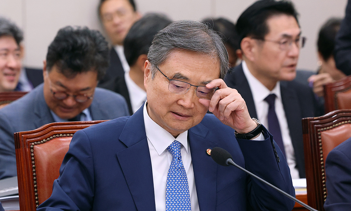 ‘지뢰 대응’ 통일·외교부 마찰 추궁… 조현 “충돌 없었다” 부인 [2026 국정감사]