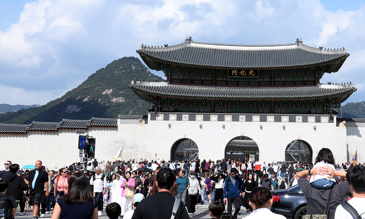 李대통령 “위대한 한글, 광화문서는 볼 수 없어”
